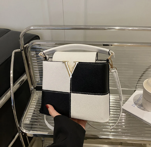 Luxury Light Contrast Color High-end Bucket Simple Stitching Commuter Shoulder Messenger Handbag Mssza