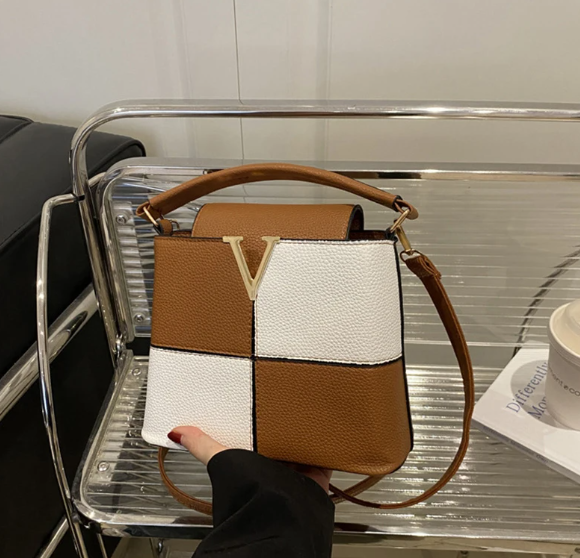 Luxury Light Contrast Color High-end Bucket Simple Stitching Commuter Shoulder Messenger Handbag Mssza