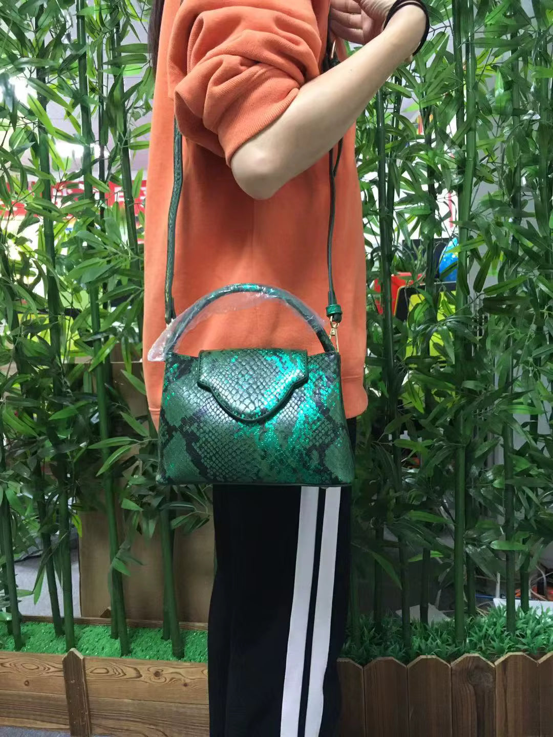 Luxury Ostrich Leather Pouch Snake Tote Versatile Handbag Mssza