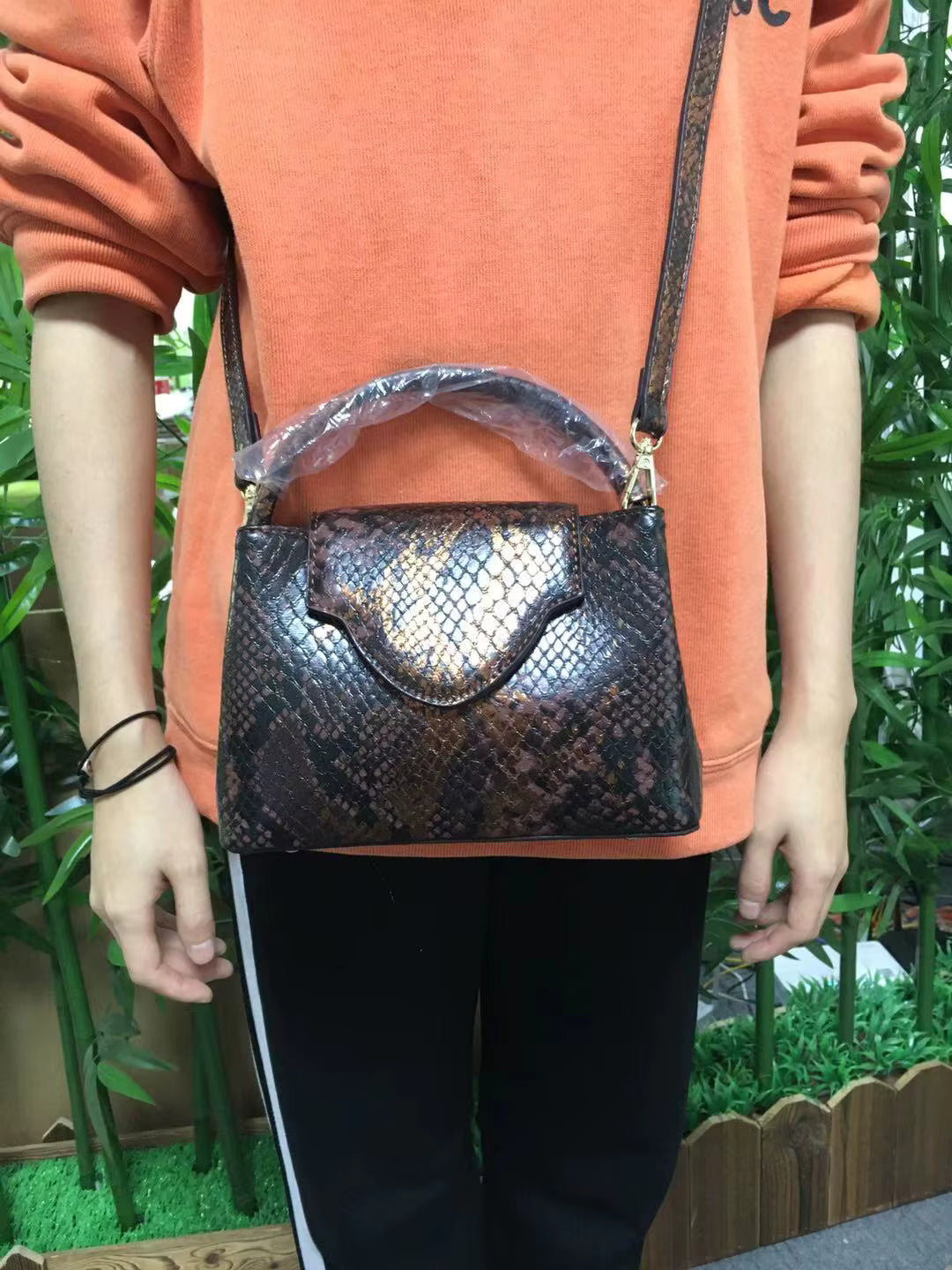 Luxury Ostrich Leather Pouch Snake Tote Versatile Handbag Mssza