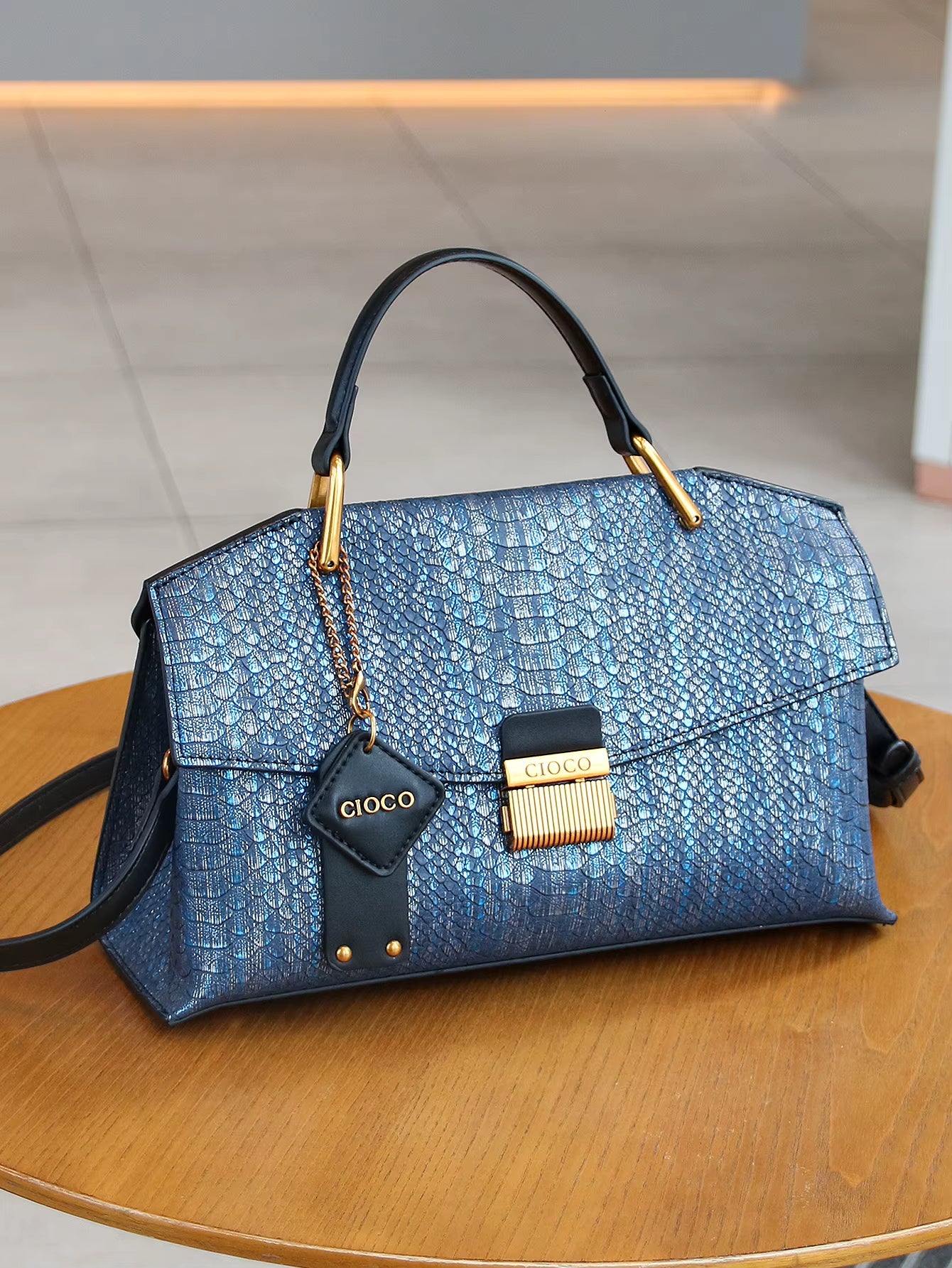 Retro High Grade Lightweight One Shoulder Handbag Mssza