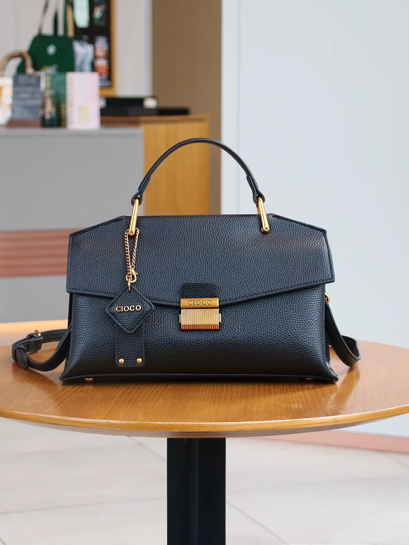 Luxury Retro High Grade Lightweight Large Capacity One Shoulder Handbag Mssza
