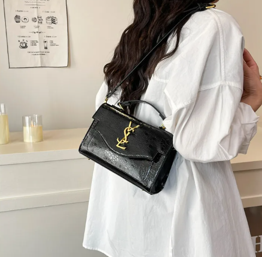 Luxury Textured Shoulder Purse with Detachable Chain Strap, Convertible Underarm Clutch Structured Envelope Crossbody Bag Mssza