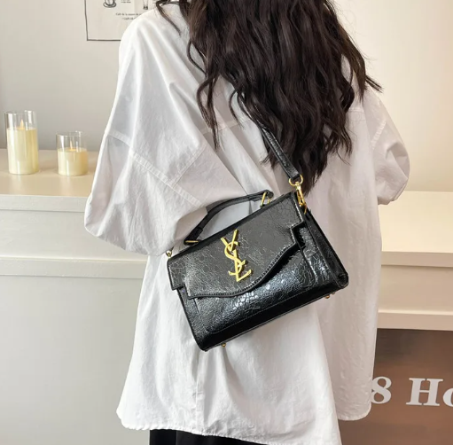 Luxury Textured Shoulder Purse with Detachable Chain Strap, Convertible Underarm Clutch Structured Envelope Crossbody Bag Mssza