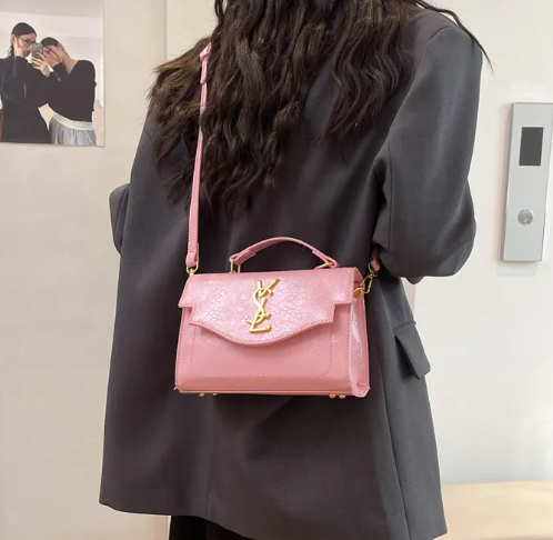 Luxury Textured Shoulder Purse with Detachable Chain Strap, Convertible Underarm Clutch Structured Envelope Crossbody Bag Mssza