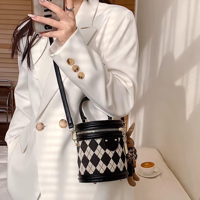 Luxury Zipper Leather Bucket Trend Small Handbags With Dolls Mssza