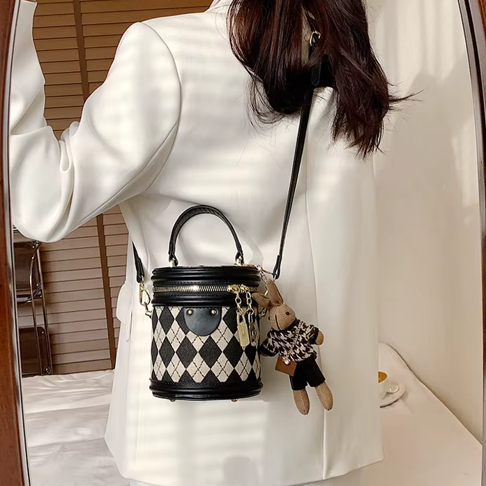 Luxury Zipper Leather Bucket Trend Small Handbags With Dolls Mssza