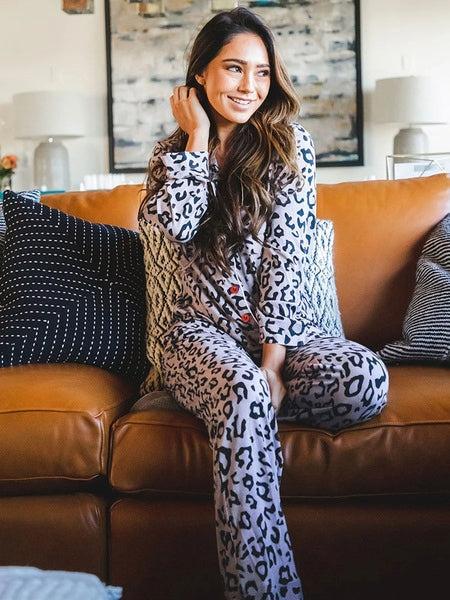 Pajamas Giraffe Print Turndown Collar Long Sleeves Polyester Lingerie Sleepwear Mssza
