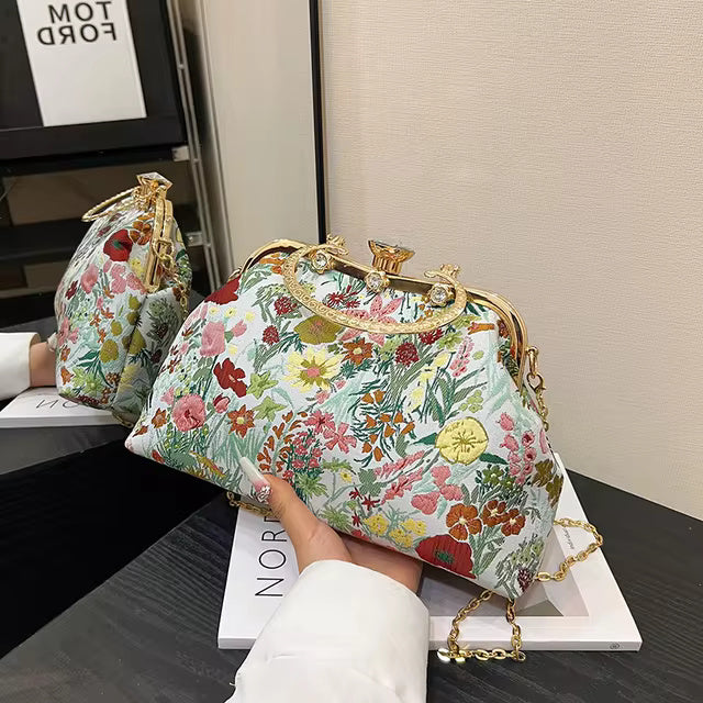 Three-Dimensional Flowers Crossbody Bag Mssza