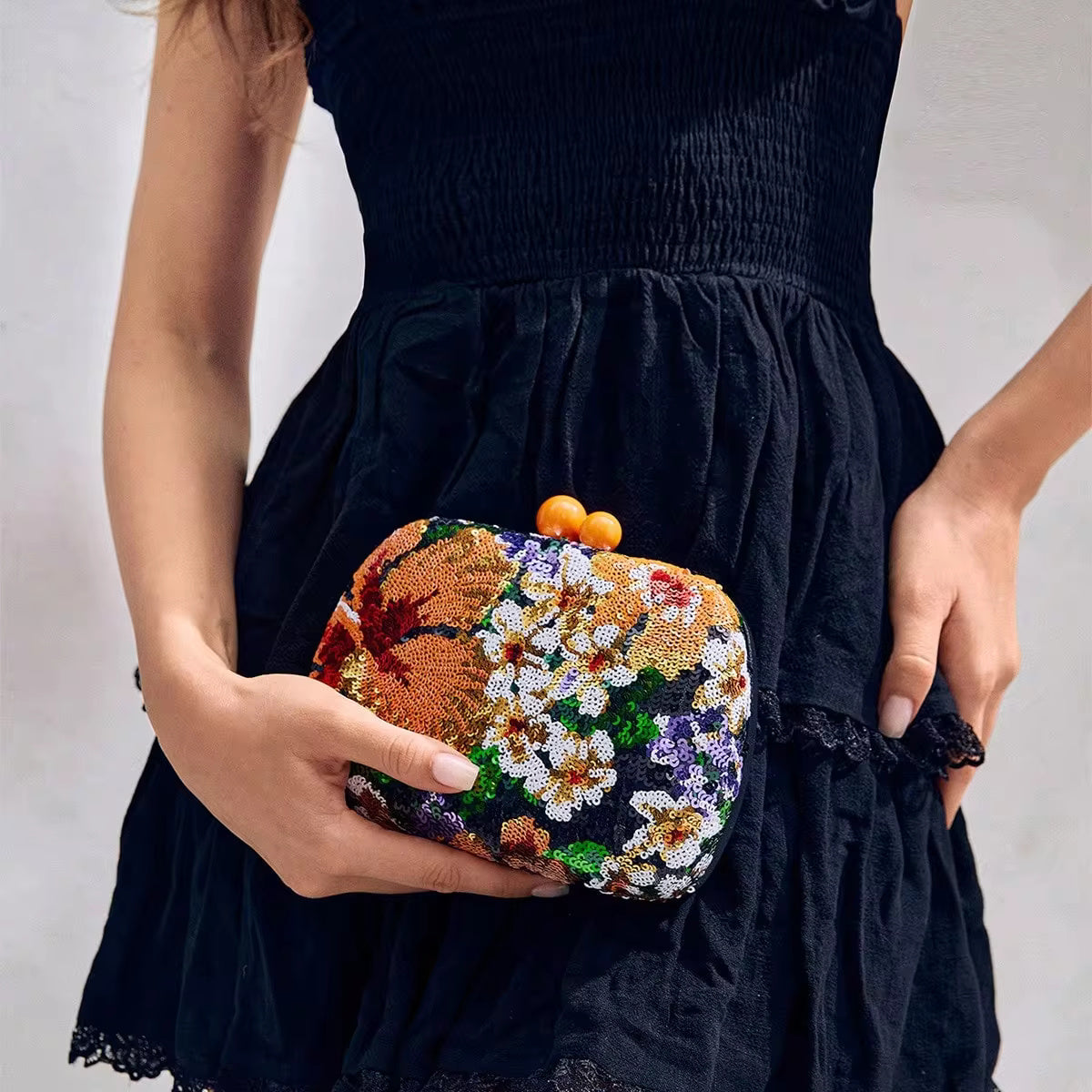 Black Sequin Random Pattern PU Leather Clutch Mssza