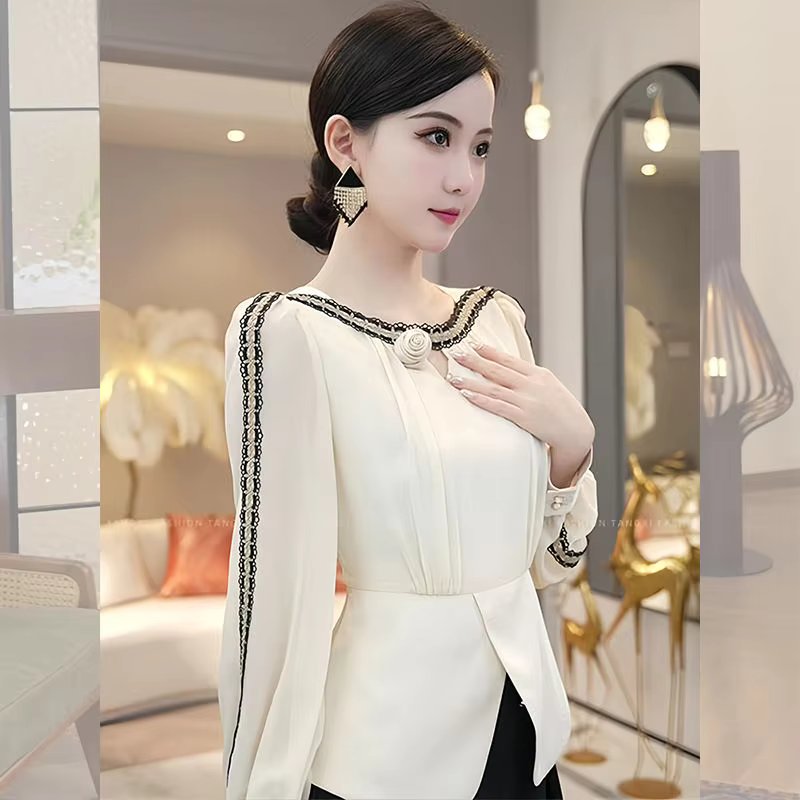 Casual High-end Top with a Unique and Elegant French Style White Long Sleeved Top Mssza