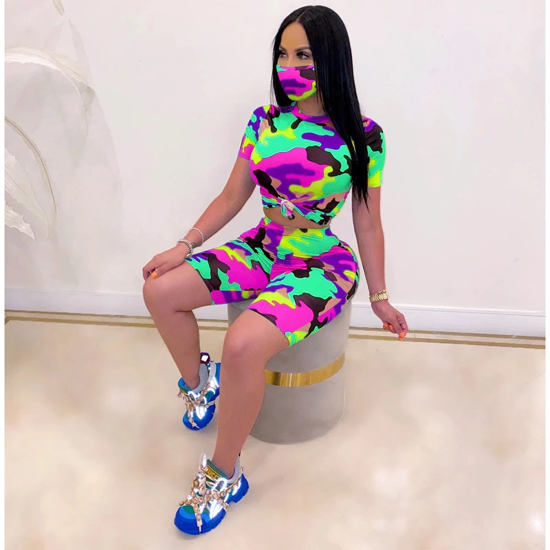 Short Sleeve Printed  T-shirt Shorts Masks Suit Three Pieces Sporty Outfit Mssza