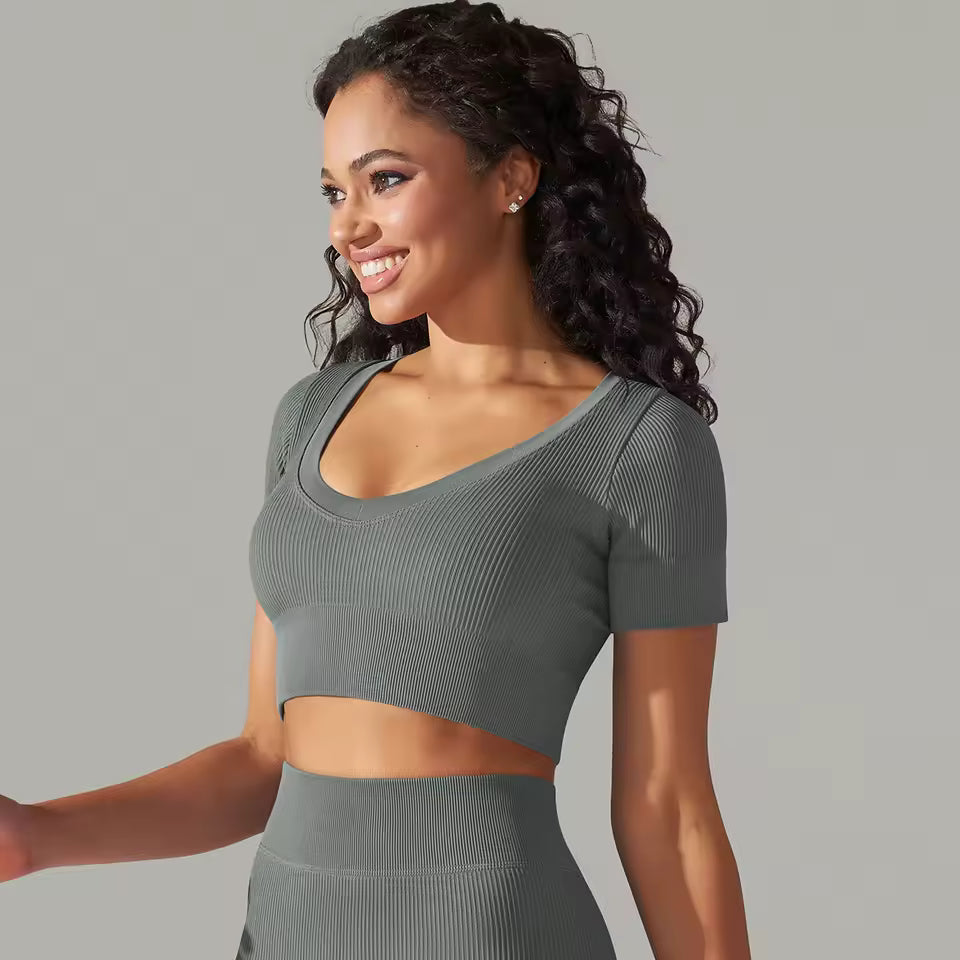 Trendy Breathable Detailing Pattern Short Sleeve Sports Crop Top Mssza
