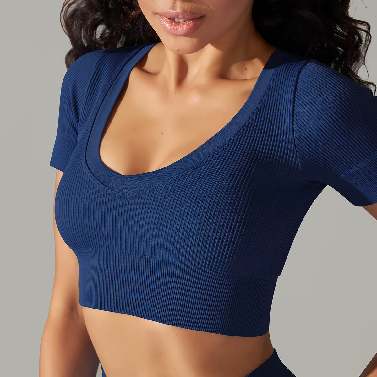 Trendy Breathable Detailing Pattern Short Sleeve Sports Crop Top Mssza