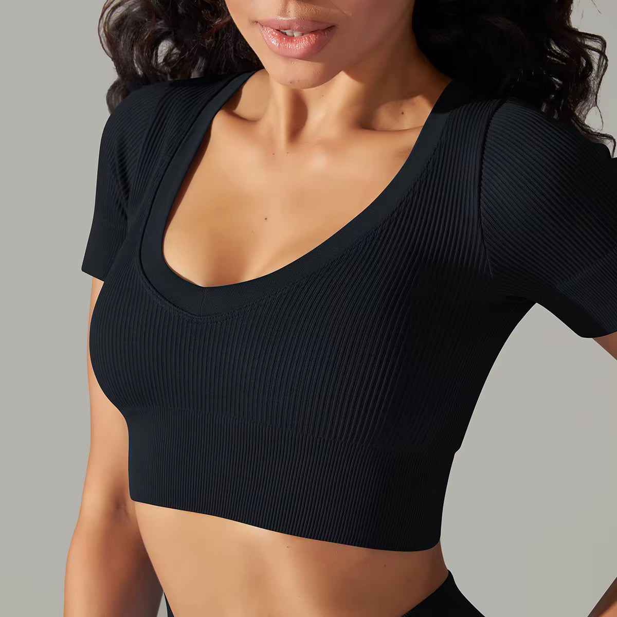 Trendy Breathable Detailing Pattern Short Sleeve Sports Crop Top Mssza