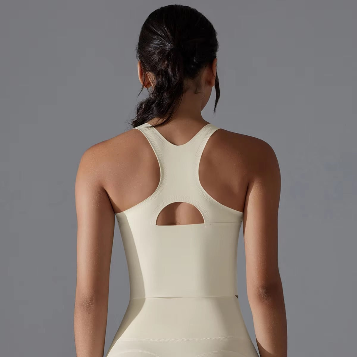 Trendy Shock-absorbing Cross Shoulder Straps Fitness Crop Top Mssza