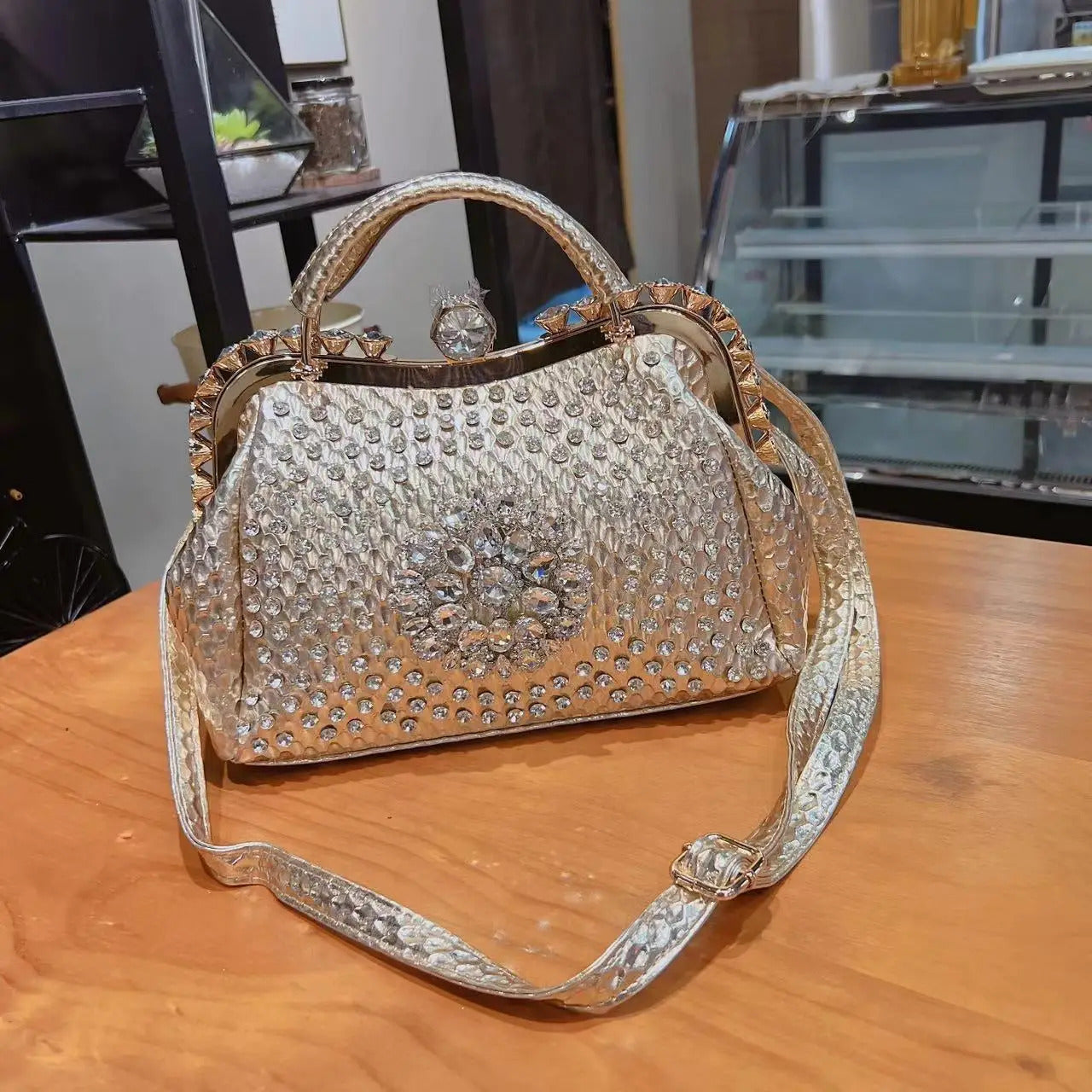 Luxury Diamonds Leather Design Clip Rhinestone Bag Mssza
