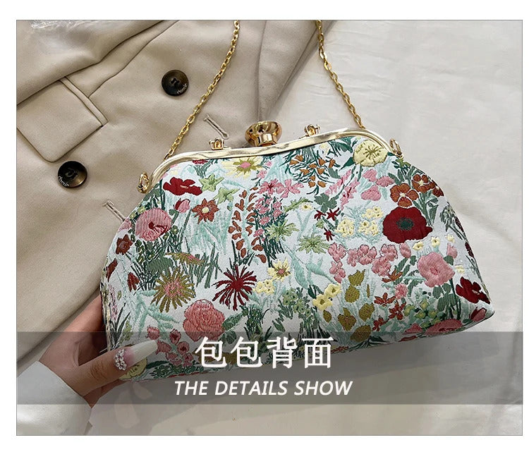 Three-Dimensional Flowers Crossbody Bag Mssza