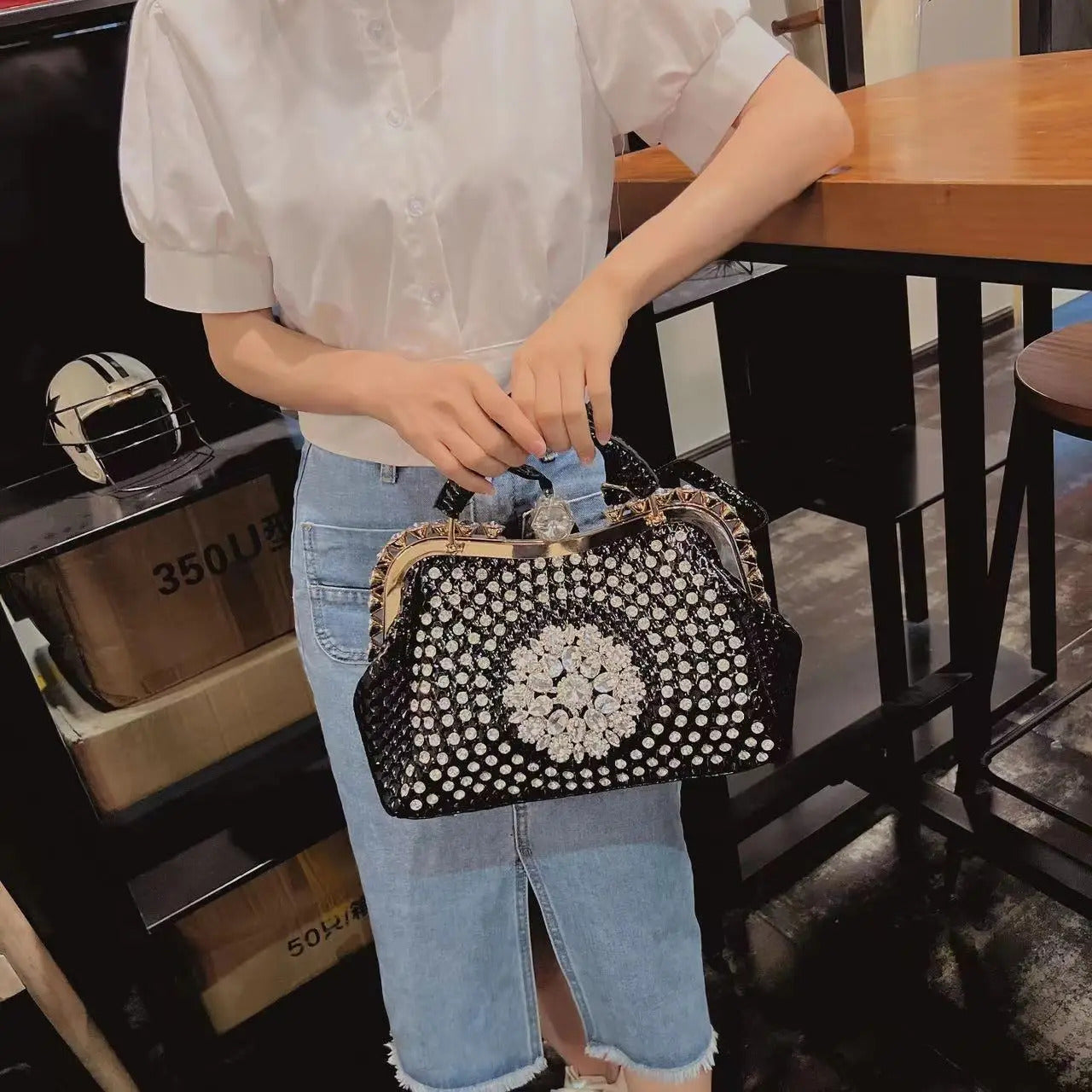 Luxury Diamonds Leather Design Clip Rhinestone Bag Mssza